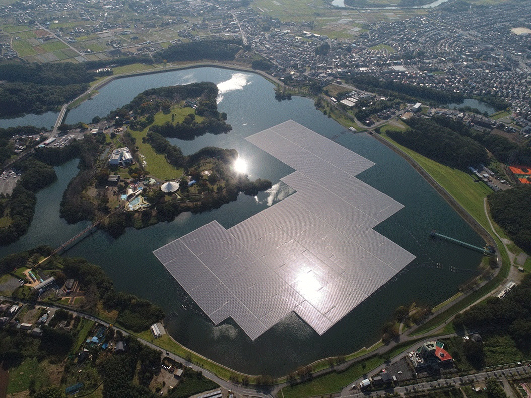 Image: 13.7MW plant on the Yamakura Dam reservoir