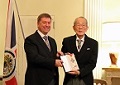 Kazuo Inamori, Global Entrepreneur and Philanthropist, Receives Honorary Knighthood from HM the Queen Elizabeth