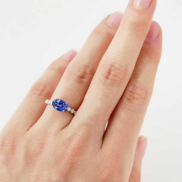 Blue Sapphire Ring 02