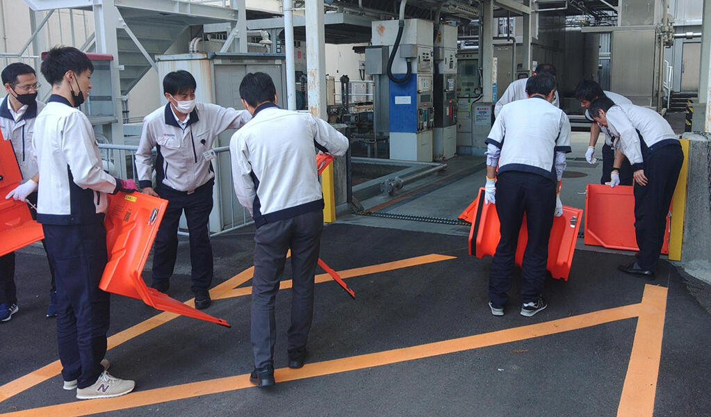 image: Flood Control Measures (Implementation of Training for Installation of Water Barriers) (Shiga Yasu Plant) (1)